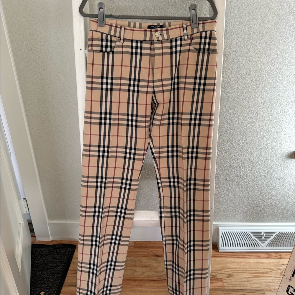 Burberry Jean classic check size 10